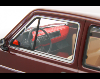 Fiat 126 Personal 4 RED 1980 Rosso amaranto Laudoracing 1:18 Resinemodell (Türen, Motorhaube... nicht zu öffnen!)